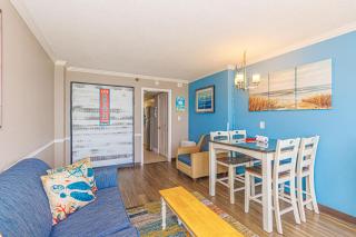 Oceanfront 1 Bedroom Suite with Beautiful Décor and Accents Caravelle Resort 1039 Sleeps 6 Guests - Myrtle Beach - 1