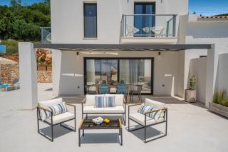 Villa Lavender Cottage by Villa Plus - Mousata - 2