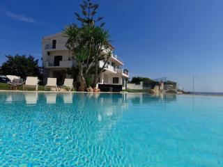 Villa con Piscina Privata Fronte Mare - Isola Plemmirio - 0