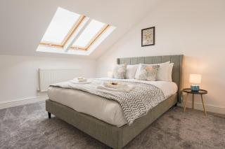 Beautifully done 5 bed barn conversion in Heswall - Sleeps up to 10 - Heswall - 0