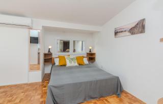Gorgeous Apartment In Nin With Kitchen - Nin - 6