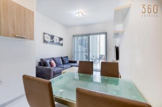 Cosy 1BR penthouse with Private Terrace in Gzira by 360 Estates - 1