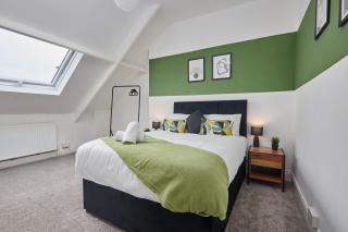 Large 4 Bedroom Home near Newcastle City Centre - 9