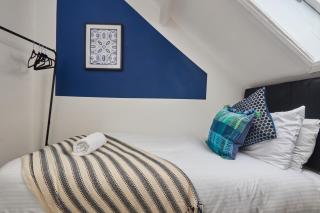 Large 4 Bedroom Home near Newcastle City Centre - Newcastle - 4