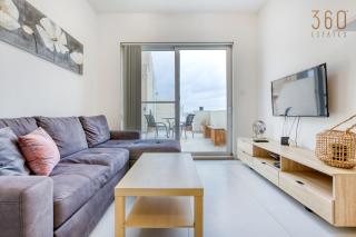 Cosy 1BR penthouse with Private Terrace in Gzira by 360 Estates - 6