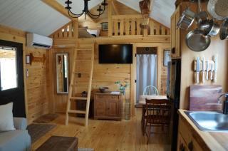 Moonlight Woods - Gardener's Log Cabin - Duxbury - 6