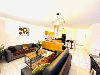 *Le Golden Tropic* Magnifique T4 Terrasse+Parking - Vaulx-en-Velin - 3