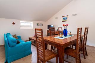 La Mela - De Vivo Realty - Meta - 9