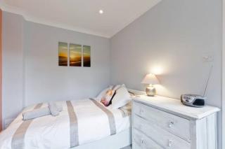 StayInWoking at 30 Woodlands - Horsell - 9