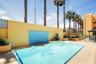Sandcastles Beachfront Luxury Retreat Apartment - Perth - 8