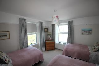 Spacious seaside family house in Aberdaron with large garden and stunning sea views - Aberdaron - 7