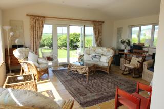 Spacious seaside family house in Aberdaron with large garden and stunning sea views - 1