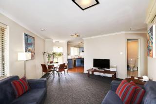 Scarborough Beach Front Resort - Shell Seven - Perth - 3
