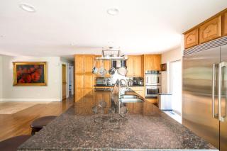 Serene Vineyard Chateau with Pool, Hot Tub, BBQ - Carmel Valley - 1
