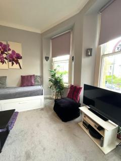 Snug Studio Apartment in Central Location - 7