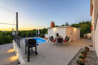 Charmantes Apartment im Grünen mit Pool - Labin - 9