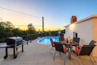 Charmantes Apartment im Grünen mit Pool - Labin - 8