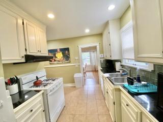 Cleveland Colonial in Family Area - Cleveland Heights - 1