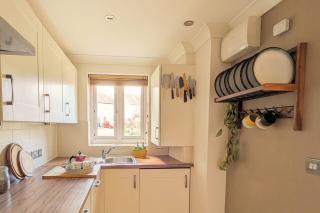 Stylish Large Family Home Near River & Station - Cambridge Homehost - Cambridge - 2