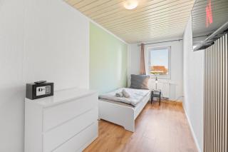 Wohnungen für bis zu 14 Personen in Wendlingen Kitchen,Wifi,Smart TV NEW - 2