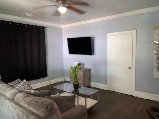 Charming King bed & Queen Sofa bed & TV Wifi - Decatur - 5