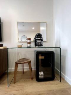 King Bed, Fiber Internet, Heart of Bangor, 50 Roku TV, Room # 208 - Bangor - 8