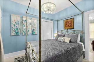 Casa Maria 2- Charming, Quaint Apt Next to Everything Downtown! - 0