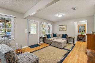 Fullerwood Park Retreat, 5 min to Downtown, Sleeps 6 - St. Augustine - 5