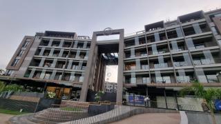 The Diamond in City luxury suites by Cozy - 0