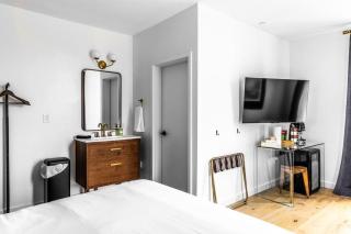 Canal View, DTWN Historic Hotel, Fiber Internet, Room # 209 - Bangor - 7