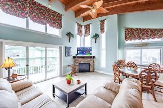 Luxury Penthouse Apartment with Private Elevator - 3