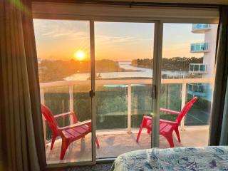 Large 3BR Apt SunsetView Roof Pool Walk to Beach - 5
