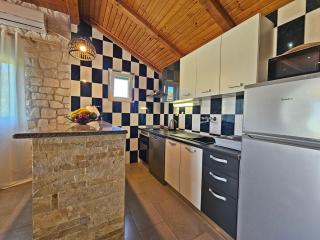 Flamingo - House with private pool - Gornji Seget - 8