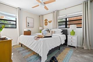 Lunar Beach Bungalow - Cocoa Beach - 0