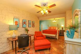 Charming 1 Bedroom Bougainvillea Suite - 9