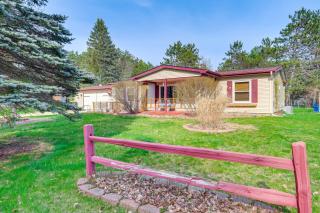 Dog-Friendly Michigan Home with Deck and Fire Pit! - Central Lake - 0