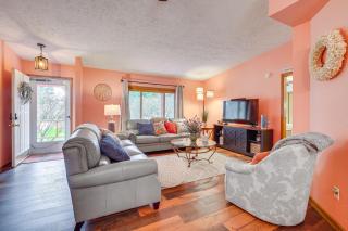 Dog-Friendly Michigan Home with Deck and Fire Pit! - Central Lake - 8
