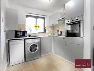 Hitchin - St Anne's - 2 bed coach house & Parking - London Colney - 9