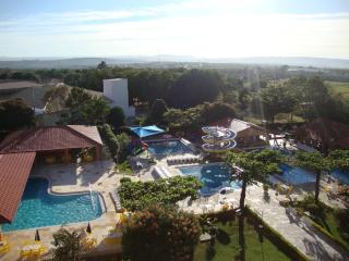 Apartamento Império Romano - 2 QUARTOS, 24HS PISCINA - Caldas Novas - 1