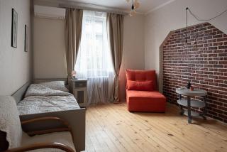 Centrally Located Vintage Flat - 3