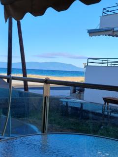 Paralia Ofriniou Sea view apartment - 7