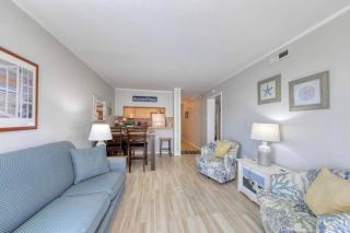 Southern Comfort Living on the Beach! - North Myrtle Beach - 9