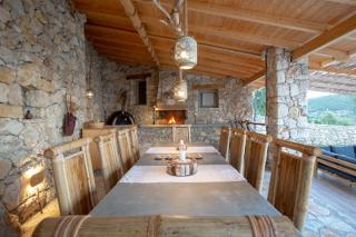 Modern country villa with stone-built BBQ area - Fternón - 5