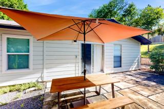 Galindo Getaway - Austin - 9