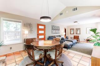 Galindo Getaway - Austin - 1