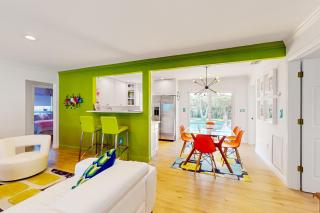 Holiday House - 5