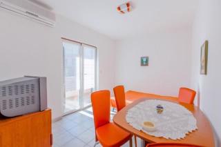 Apartments Josip - Slatine - 3
