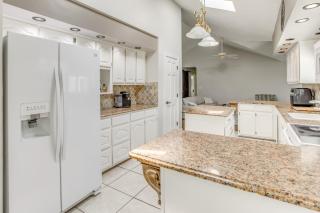 Dine, Shop and Splash Family Home in Myrtle Beach - Myrtle Beach - 3
