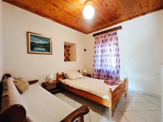 Onar Rustic Villa - 3