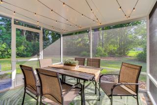 Garden City Home with Screened Porch Near Savannah! - Savannah - 0